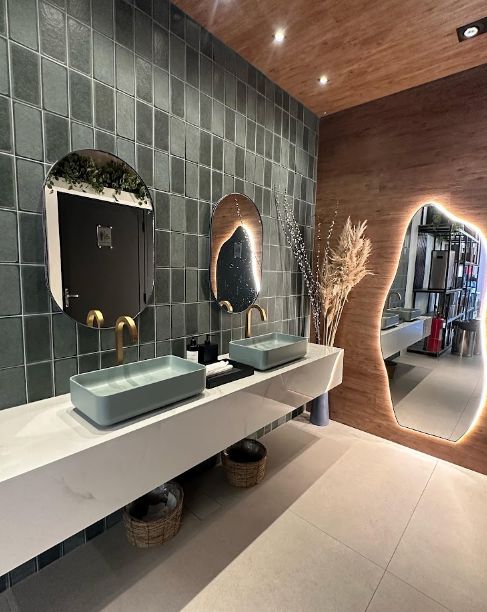 Lavatórios Esculpidos